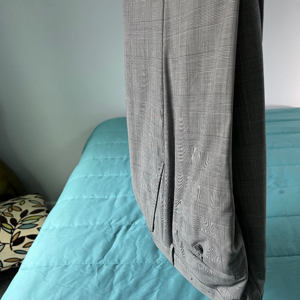 Canali Luxe designer wool dress pants in wool 30x32, $399/$99